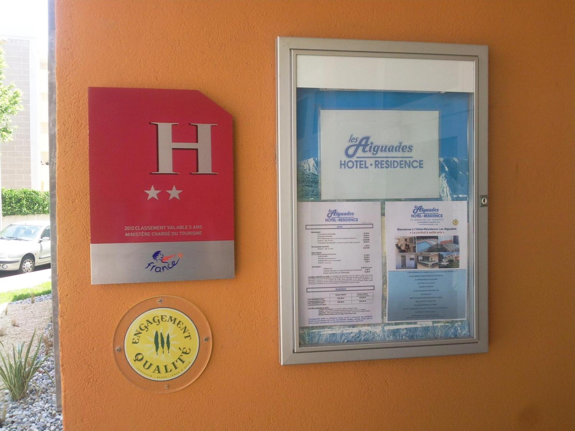 Hôtel Residence Les Aiguades Port-de-Bouc Exterior foto